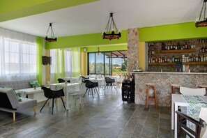 Bar (in der Unterkunft)