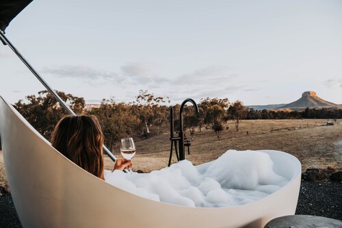 Glamping at Wildnest Farmstay - Honeyeater