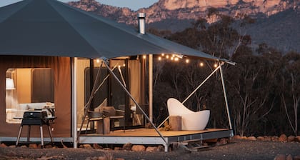 Glamping at Wildnest Farmstay - Honeyeater