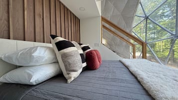 2 slaapkamers, een strijkplank/strijkijzer, gratis wifi, beddengoed