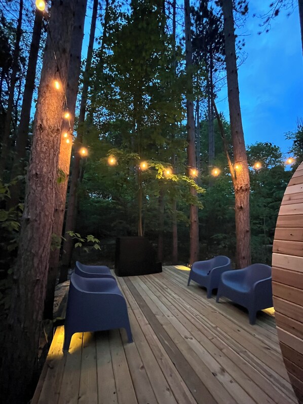 Terrace/patio - Aurora Luxury Dome + Hot Tub + Sauna + N MI + Kitchen + Bathroom + King + Queen! (Benzonia)