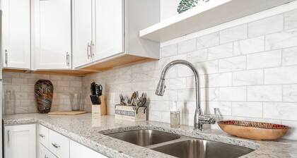 Cozy Fountain Square gem near Lucas Oil Stadium ! Pet-Friendly!