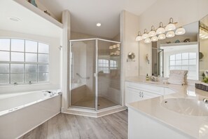 Shower, hair dryer, towels, soap - Beautiful Treasure Coast Gem w/ Heated Pool, Private Patio & BBQ Grill! (Sebastian)