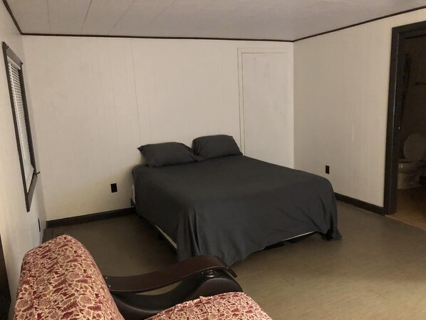 1 bedroom, WiFi, bed sheets