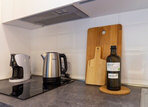 Chambre Ville | Cuisine privée | Réfrigérateur, four, plaque de cuisson, cafetière/bouilloire