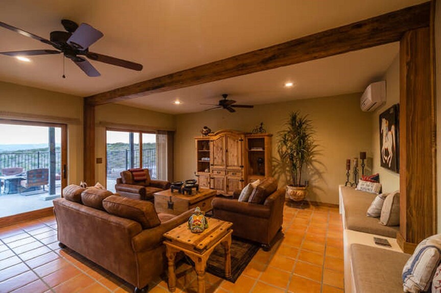Chalet With Vineyard View At High Ridge Manor - Paso Robles, CA
