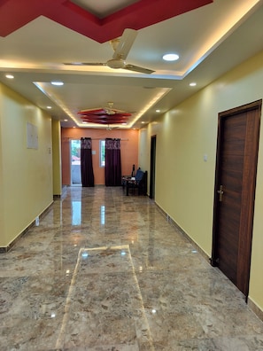 Flat-screen TV - Daylight Stay (Chennai)