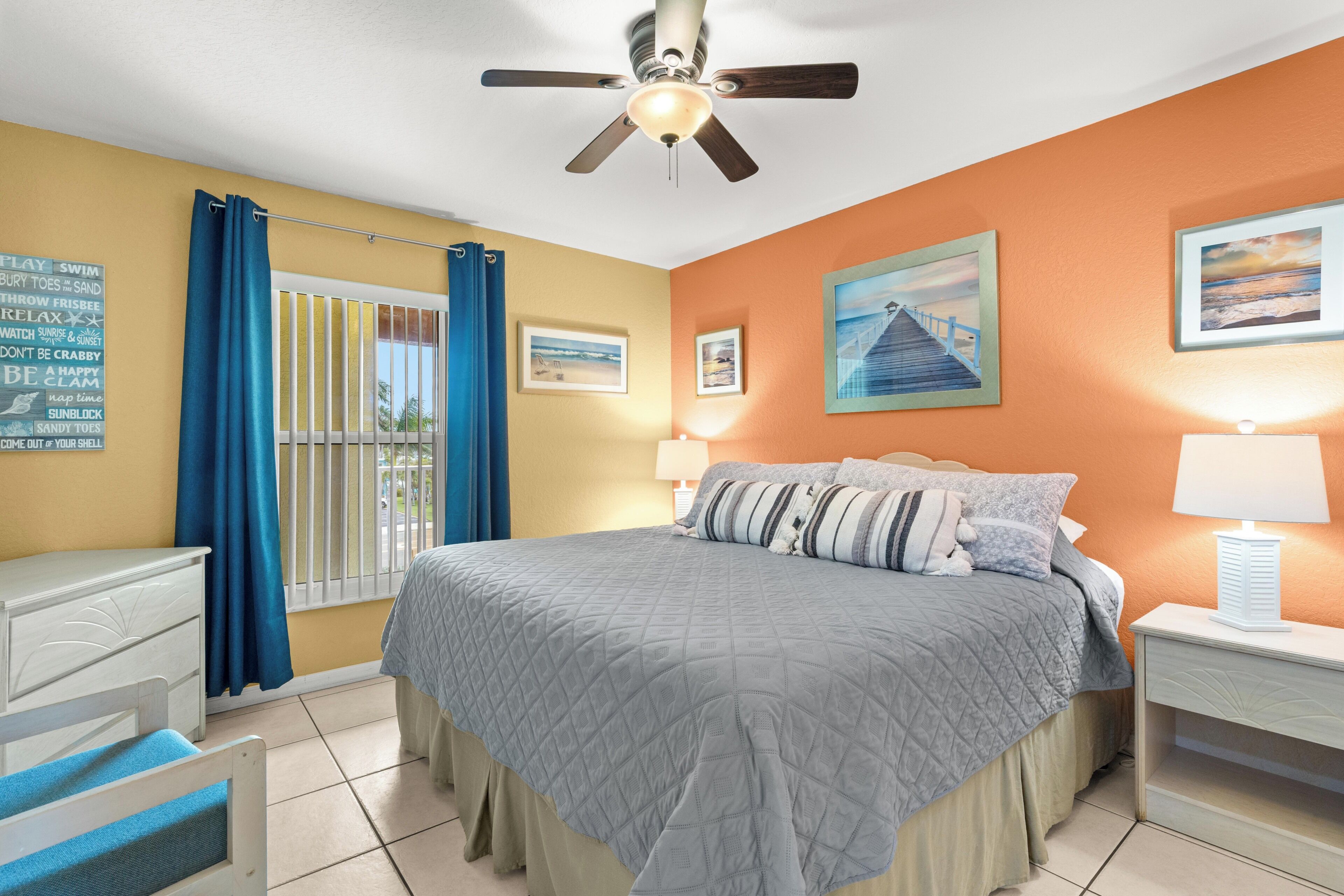 South Beach Condo #304  Gulf Front Comfort For Couples Or Small Families - Treasure Island, FL
