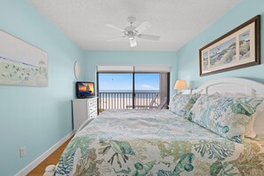Room - 🌊 Panoramic Gulf Views & Soothing Coastal Vibes (St Pete Beach)