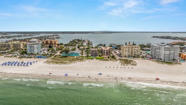 Accommodatie ligt op het strand