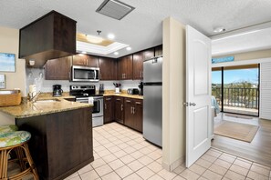 Køleskab, mikrobølgeovn, ovn, opvaskemaskine