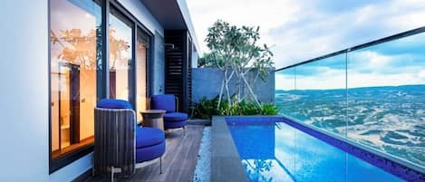 Premier Suite, 1 Bedroom, Private Pool, Beach View | 1 bedroom, Egyptian cotton sheets, premium bedding, down comforters