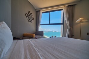 Habitación ejecutiva doble, 1 habitación, vistas al complejo turístico, mirando al mar | Vistas del balcón