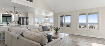 Beachfront!! New Listing! Light & Airy Remodeled 5 Bed/3.5 Bath With Large Deck