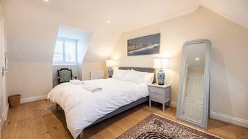 3 bedrooms, iron/ironing board, travel cot, WiFi