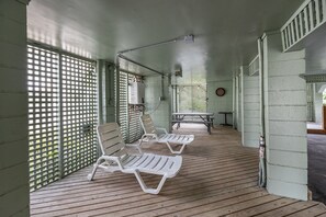 屋外ダイニングエリア