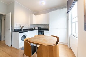 Private kitchen - Speacial Offer! Bright and Central Apt - Up to 4 (London)