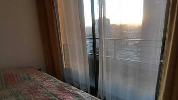 2 bedrooms, desk, free WiFi, bed sheets