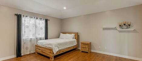 Desk, iron/ironing board, travel cot, WiFi