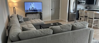 Cute House close to all the action.