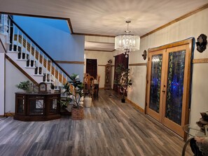 Interior - A Charming Victorian House (Rosendale)