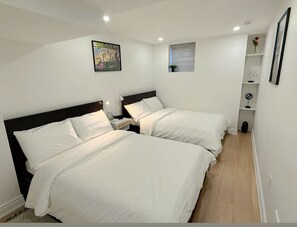 3 bedrooms, in-room safe, desk, iron/ironing board - Studio 8848 - 3 Bedroom Basement Apartment - Oasis in Suburban (Brampton)