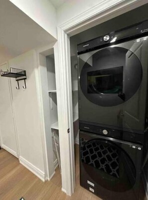 Interior - Studio 8848 - 3 Bedroom Basement Apartment - Oasis in Suburban (Brampton)