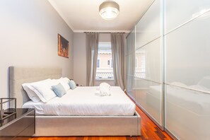 3 chambres, fer et planche à repasser, accès au Wi-Fi (inclus)