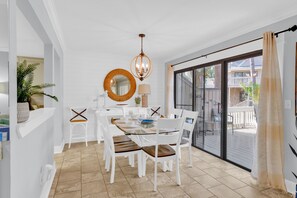 Dining - 183 Beachwalk - Coastal retreat less than a 5-minute walk to the beach! (Hilton Head Island)