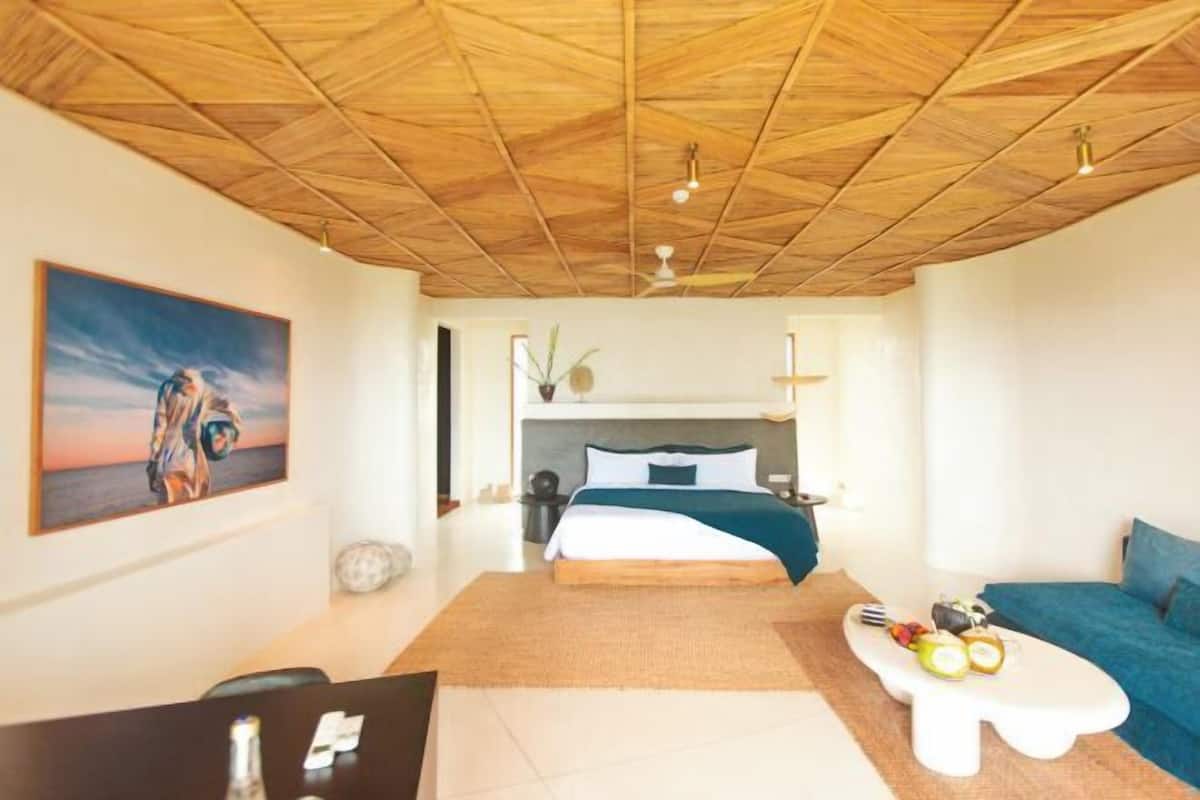 1 bedroom, minibar, in-room safe, desk