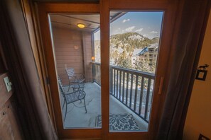 Superior Condo, 1 Bedroom, Balcony, Resort View (Springs 8880) | Terrace/patio