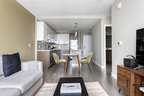 テレビ、ステレオ