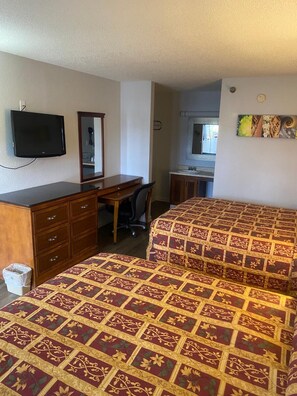 Room, 2 Queen Beds | 1 bedroom, free WiFi, bed sheets - Savannah Lodge (Savannah)