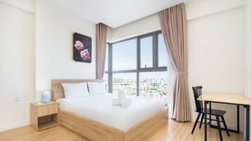 Luxury Apartment, 3 Bedrooms, Balcony, City View | 3 bedrooms, individually furnished, desk, laptop workspace