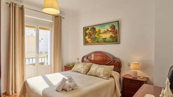 5 slaapkamers, een strijkplank/strijkijzer, gratis wifi, beddengoed