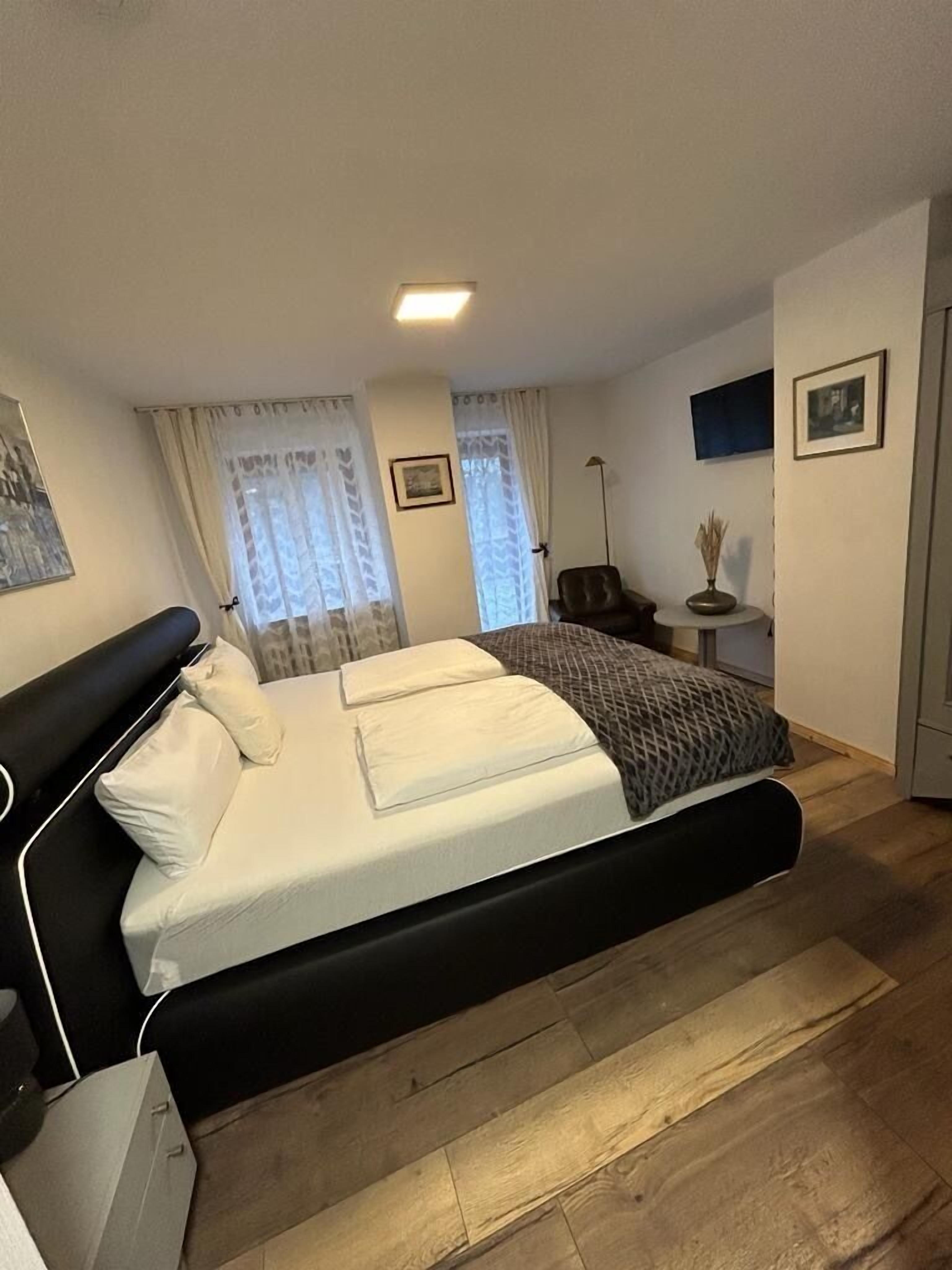 schönes Doppelzimmer mit Terrasse