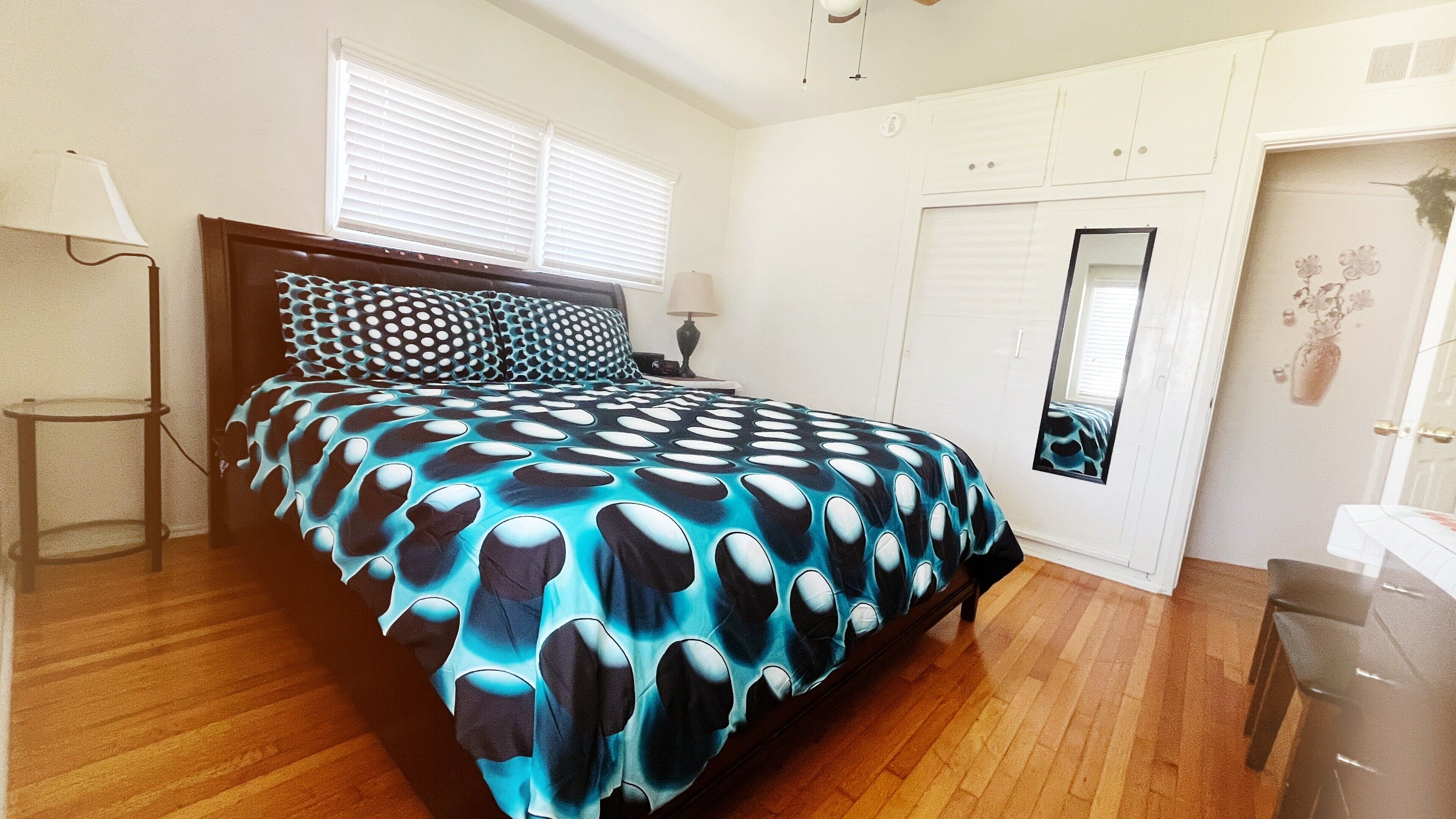 2 bedrooms, desk, iron/ironing board, free WiFi