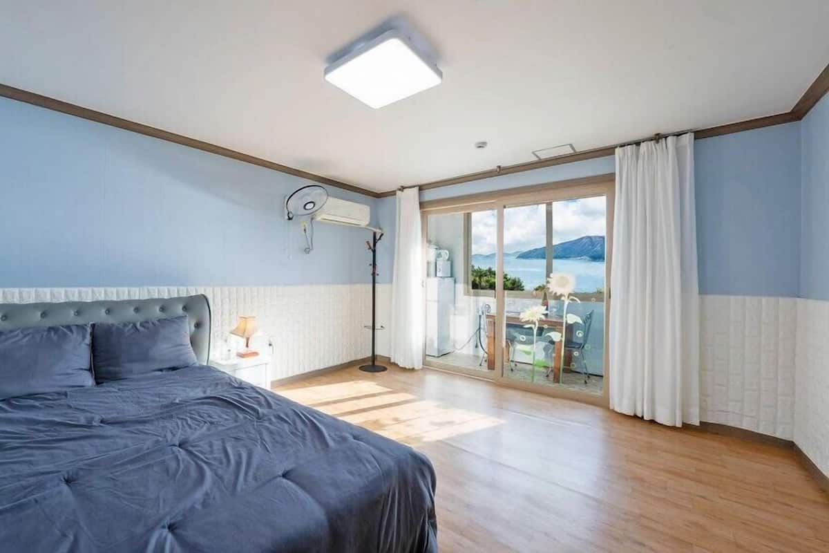 Room (102) | 1 bedroom