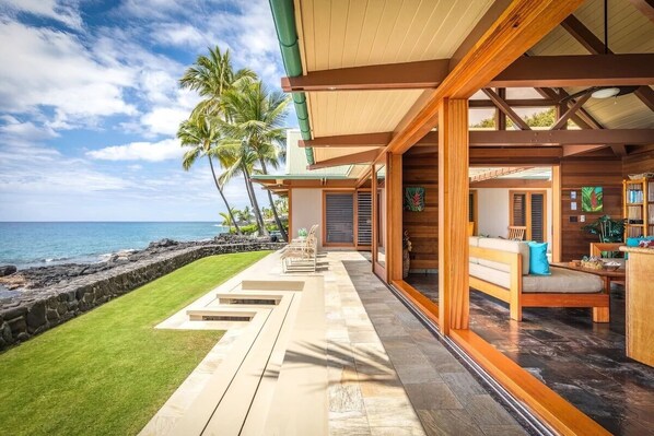 Terrace/patio - Rare availability. Relax with Ocean breezes! Includes BBQ, Wifi, A/C in Bedrooms (Kailua-Kona)