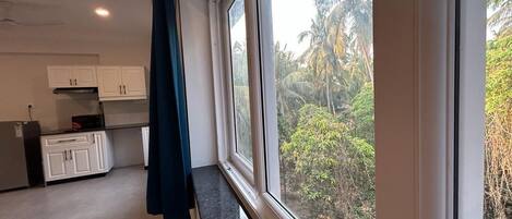 华丽开间 | 私人简易厨房 | 冰箱、微波炉