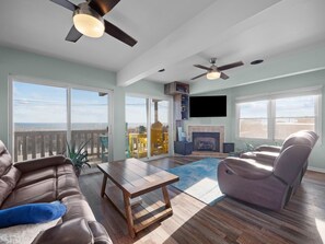 Smart TV, fireplace