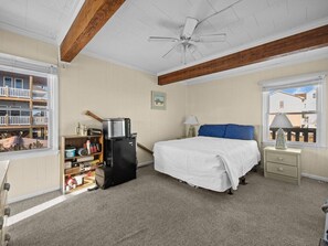 4 bedrooms, desk, iron/ironing board, travel crib - No Work Zone - Dog Friendly Oceanfront (North Topsail Beach)