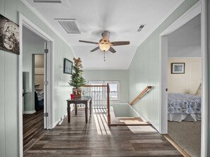 4 bedrooms, desk, iron/ironing board, travel crib - No Work Zone - Dog Friendly Oceanfront (North Topsail Beach)