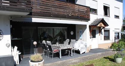 Appartement 'Ferienwohnung Leipold' avec terrasse privée, jardin privé et Wi-Fi