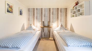 2 chambres, fer et planche Ă repasser, Wi-Fi gratuit, draps fournis