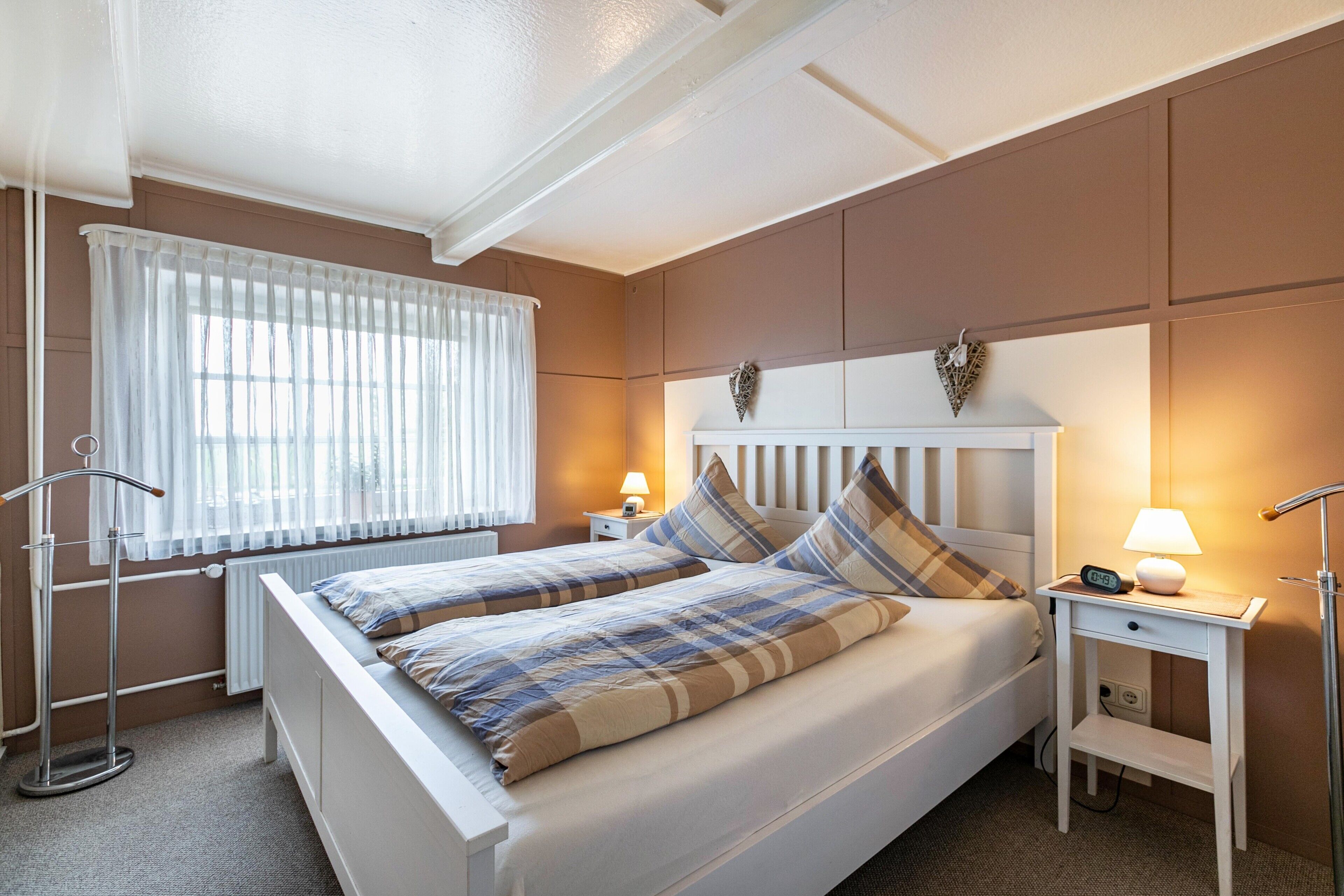 1 slaapkamer, een strijkplank/strijkijzer, gratis wifi, beddengoed