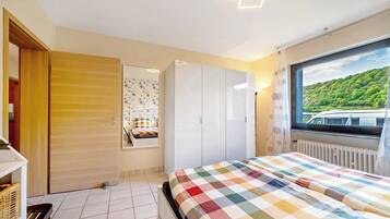 2 habitaciones, wifi gratis y ropa de cama