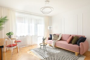 TV - Beautiful & Cozy Apartment next to Main Market, Mała (Kraków)