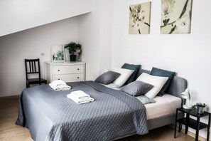 2 chambres, fer et planche à repasser, Wi-Fi gratuit, draps fournis