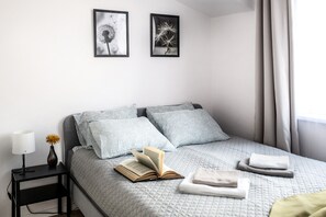 1 chambre, fer et planche à repasser, accès au Wi-Fi (inclus)